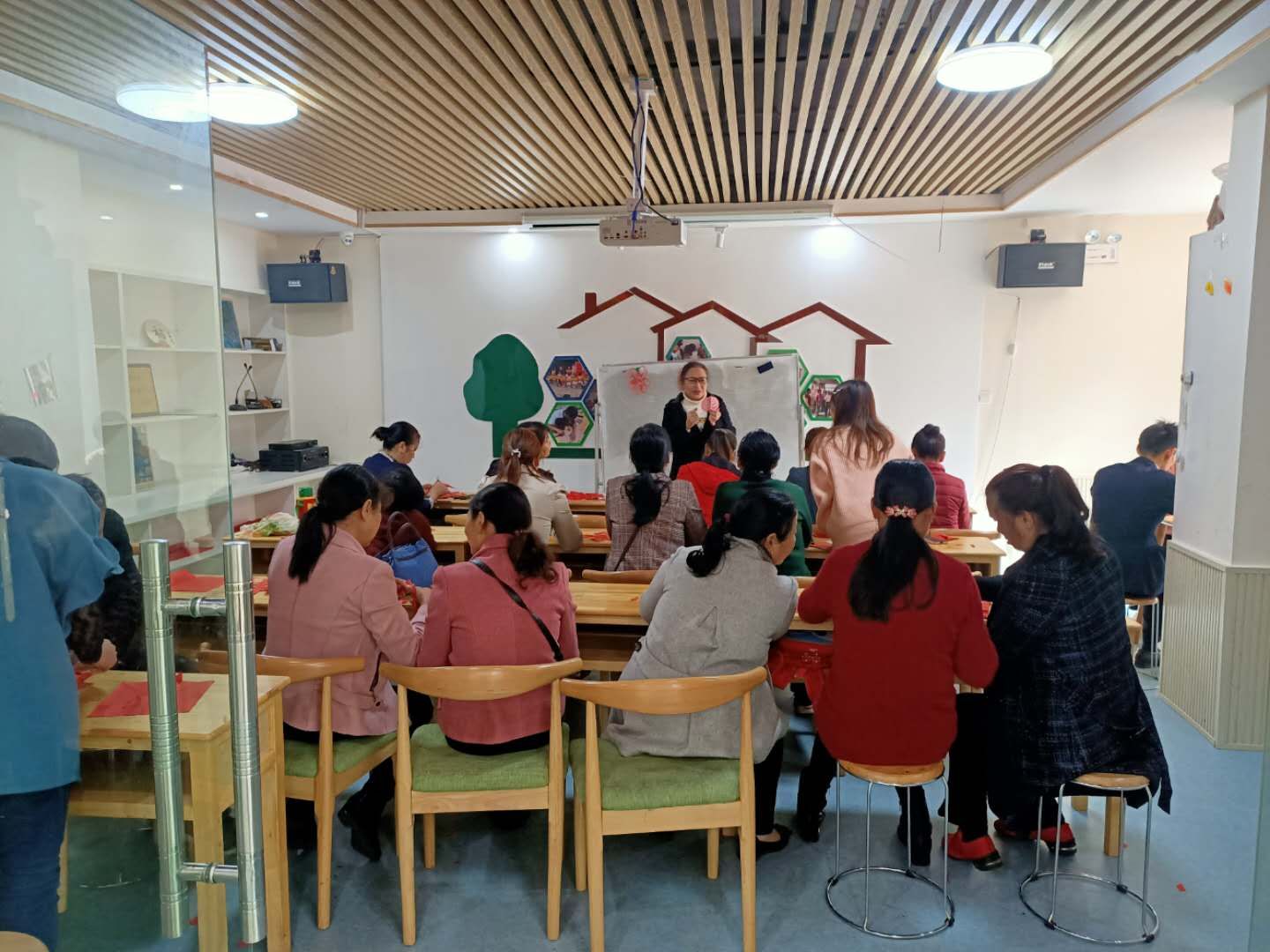 剪纸2.jpg 剪纸2.jpg